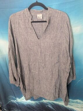 Black + White = Gray Linen Blend V-Neck Tunic Blouse